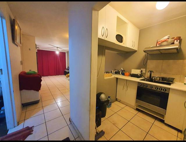2 BEDROOM APARTMENT FOR SALE IN GRASSY PARK